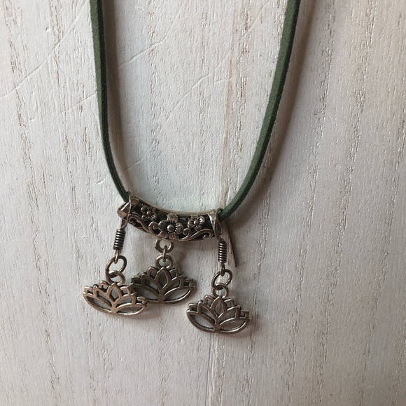 Cute Lotus Boho Leather Necklace and Earrings Set - Picture 1 of 3